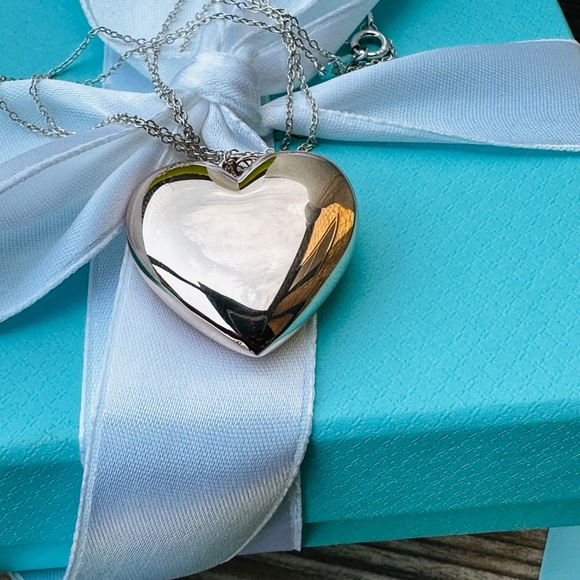 RARE Tiffany & Co Rubedo Puff Heart with Silver Chain Necklace, 18" - Picture 9 of 10